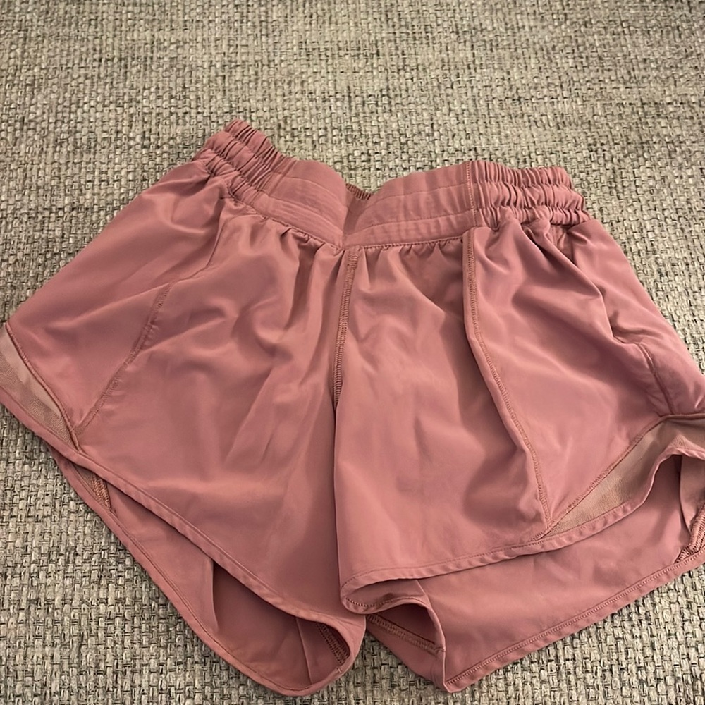 Size 2 Lulu lemon shorts pink